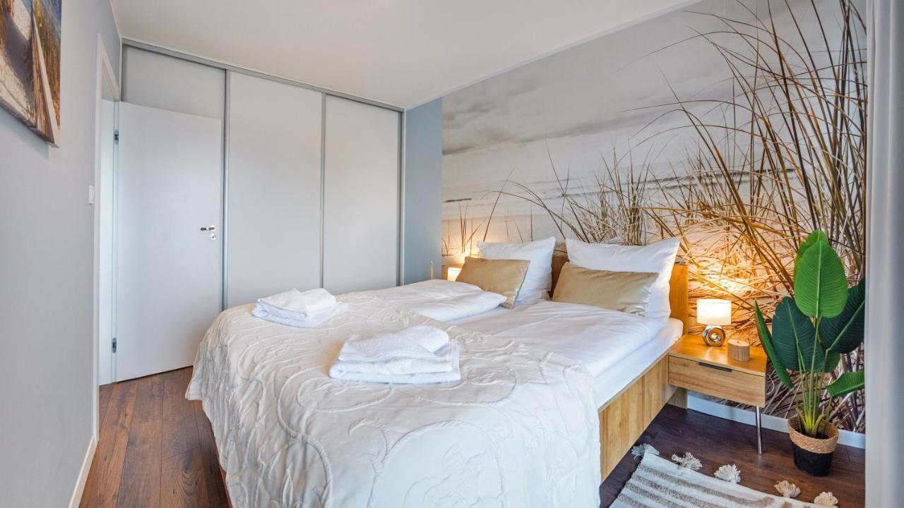 Apartament Blekitna Laguna Z Basenem - Ul Kasprowicza 20A - Holiday City Колобжег Экстерьер фото